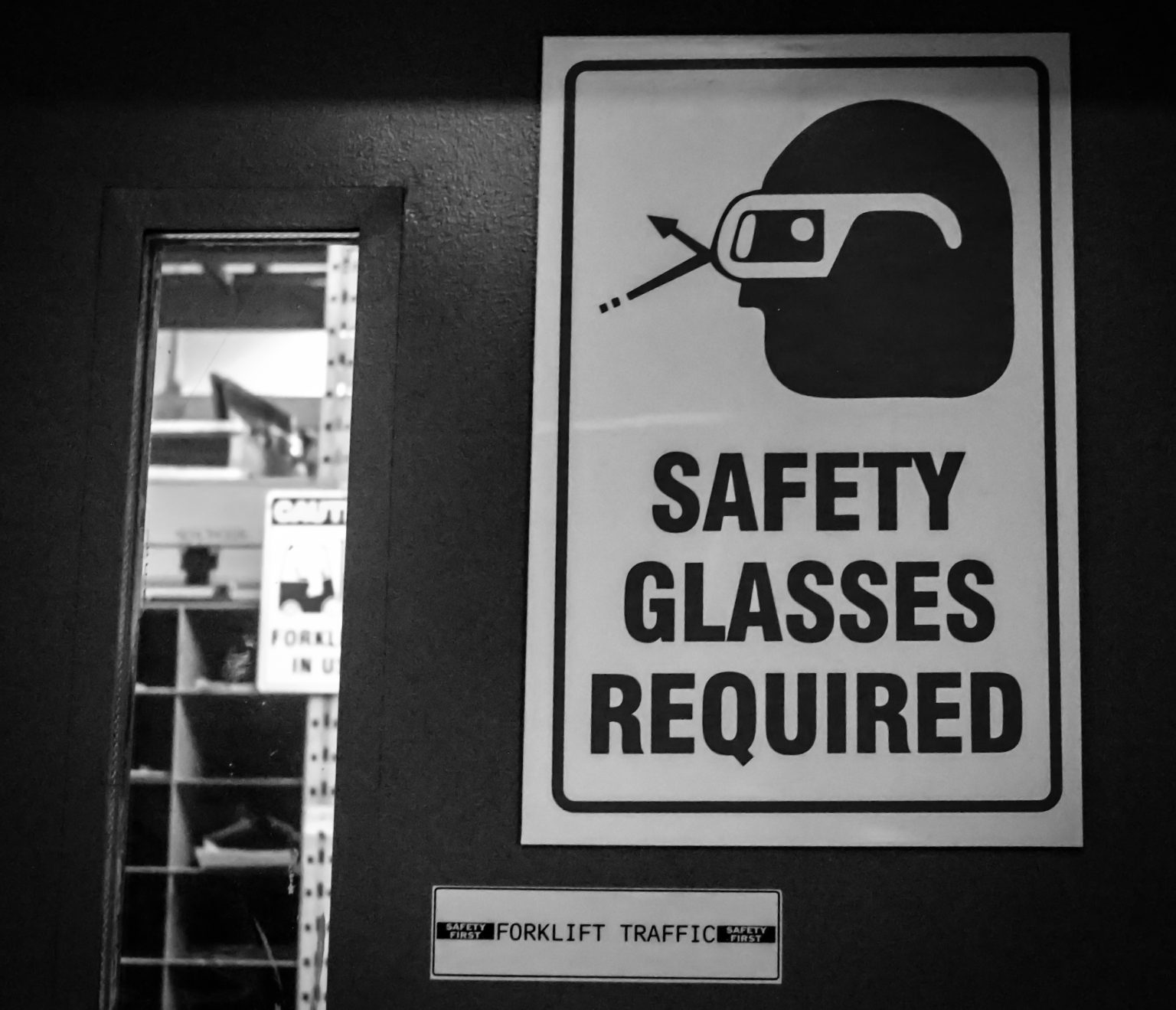 safety-talk-safety-glasses-bws-manufacturing